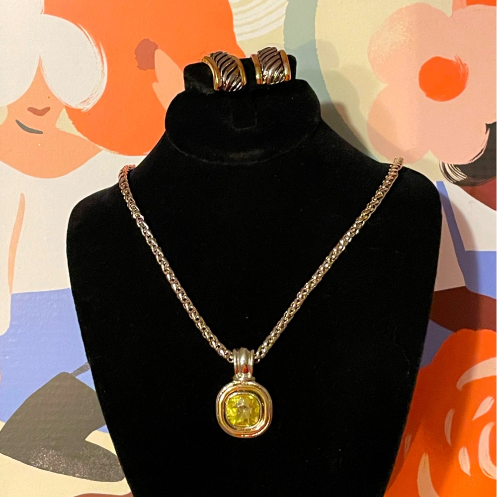 Silver Tone Pendant Set with Yellow Center Stone. Necklace And Earrings